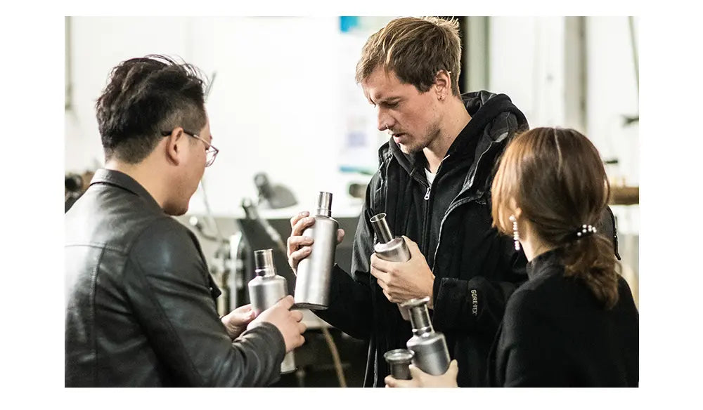 soulbottles in China in Produktionshalle für  Edelstahltrinkflaschen
