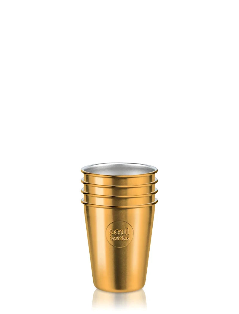 Trinkbecher aus Edelstahl in Gold